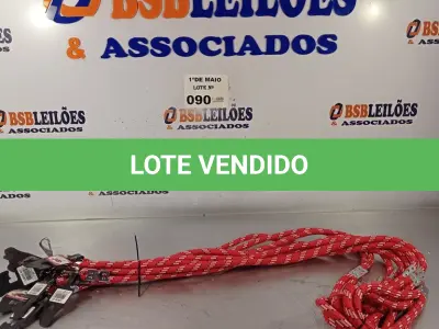 LOTE 090 - 08 GUIAS PARA CACHORRO NA COR VERMELHA. (NO ESTADO, LEILÃO NÃO TEM GARANTIA E NEM DEVOLUÇÃO, SUJEITO A POSSÍVEIS AVARIAS VISÍVEIS/OCULTAS E/OU AUSÊNCIA DE COMPONENTES).