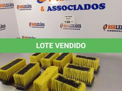 LOTE 130 - 09 BROXAS RETANGULAR SEM OS CABOS. (NO ESTADO, LEILÃO NÃO TEM GARANTIA E NEM DEVOLUÇÃO, SUJEITO A POSSÍVEIS AVARIAS VISÍVEIS/OCULTAS E/OU AUSÊNCIA DE COMPONENTES).