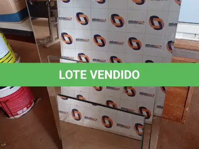 LOTE 118 - 04 ESPELHOS DE TAMANHOS DIVERSOS. (NO ESTADO, LEILÃO NÃO TEM GARANTIA E NEM DEVOLUÇÃO, SUJEITO A POSSÍVEIS AVARIAS VISÍVEIS/OCULTAS E/OU AUSÊNCIA DE COMPONENTES).