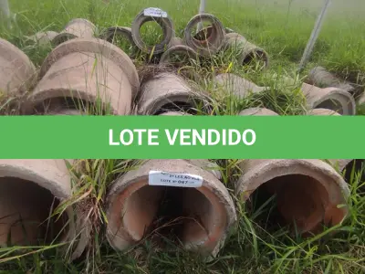 LOTE 087 - 14 MANILHAS DE CONCRETO DE 90CM (NO ESTADO, NÃO SABEMOS SE FUNCIONA. LEILÃO NÃO TEM GARANTIA E NEM DEVOLUÇÃO).