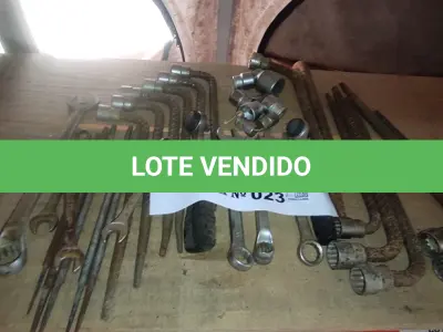 LOTE 023 - 01 CHAVE L 24,04 CHAVES L30 E 05 LIMAS REDONDAS 06 CHAVES L 24,02 CHAVES COMBINADAS 18  (NO ESTADO, NÃO SABEMOS SE FUNCIONA. LEILÃO NÃO TEM GARANTIA E NEM DEVOLUÇÃO).