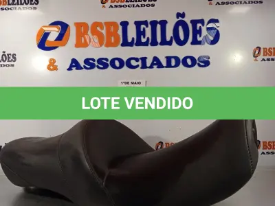 LOTE 065 - 01 BANCO DE MOTO (SPORTSTER). (NO ESTADO, LEILÃO NÃO TEM GARANTIA E NEM DEVOLUÇÃO, SUJEITO A POSSÍVEIS AVARIAS VISÍVEIS/OCULTAS E/OU AUSÊNCIA DE COMPONENTES).