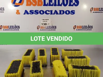LOTE 130 - 09 BROXAS RETANGULAR SEM OS CABOS. (NO ESTADO, LEILÃO NÃO TEM GARANTIA E NEM DEVOLUÇÃO, SUJEITO A POSSÍVEIS AVARIAS VISÍVEIS/OCULTAS E/OU AUSÊNCIA DE COMPONENTES).