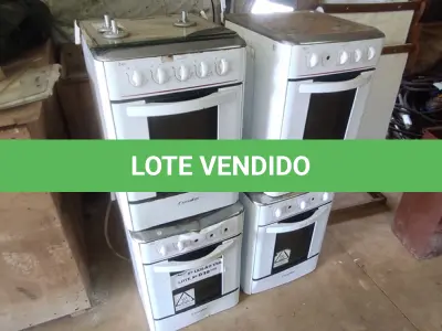 LOTE 039 - 04 FOGÕES  A GÁS (INCOMPLETOS ) (NO ESTADO, NÃO SABEMOS SE FUNCIONA. LEILÃO NÃO TEM GARANTIA E NEM DEVOLUÇÃO). 