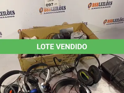 LOTE 097 - 01 LOTE COM ELETRÔNICOS DIVERSOS. (NO ESTADO, LEILÃO NÃO TEM GARANTIA E NEM DEVOLUÇÃO, SUJEITO A POSSÍVEIS AVARIAS VISÍVEIS/OCULTAS E/OU AUSÊNCIA DE COMPONENTES).