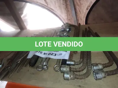LOTE 023 - 01 CHAVE L 24,04 CHAVES L30 E 05 LIMAS REDONDAS 06 CHAVES L 24,02 CHAVES COMBINADAS 18  (NO ESTADO, NÃO SABEMOS SE FUNCIONA. LEILÃO NÃO TEM GARANTIA E NEM DEVOLUÇÃO).