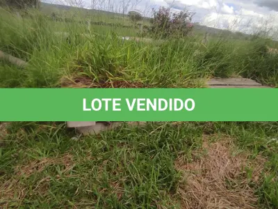 LOTE 086 - 11 POSTER DE CONCRETO PARA GALPÃO (NO ESTADO, NÃO SABEMOS SE FUNCIONA. LEILÃO NÃO TEM GARANTIA E NEM DEVOLUÇÃO). 