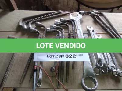 LOTE 022 - 01 LOTE COM CHAVES COMBINADAS 2”30,24,19,18 L19, CHAVE CATRACA (NO ESTADO, NÃO SABEMOS SE FUNCIONA. LEILÃO NÃO TEM GARANTIA E NEM DEVOLUÇÃO).