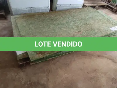 LOTE 031 - 10 CHAPAS EM MADEIRITE 1.20CM X 2.20CM (NO ESTADO, NÃO SABEMOS SE FUNCIONA. LEILÃO NÃO TEM GARANTIA E NEM DEVOLUÇÃO).