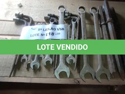 LOTE 018 - 01 LOTE COM CHAVES COMBINADAS  41,24,19, L19,24 E 04 PONTEIROS PARA BRITADEIRA (NO ESTADO, NÃO SABEMOS SE FUNCIONA. LEILÃO NÃO TEM GARANTIA E NEM DEVOLUÇÃO).