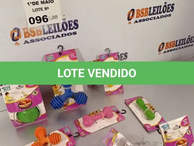 LOTE 096 - 01 LOTE COM VÁRIAS COLEIRAS E BRINQUEDOS PARA PETS DE PEQUENO PORTE. (NO ESTADO, LEILÃO NÃO TEM GARANTIA E NEM DEVOLUÇÃO, SUJEITO A POSSÍVEIS AVARIAS VISÍVEIS/OCULTAS E/OU AUSÊNCIA DE COMPONENTES).