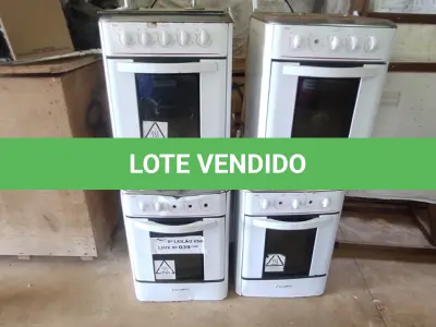LOTE 039 - 04 FOGÕES  A GÁS (INCOMPLETOS ) (NO ESTADO, NÃO SABEMOS SE FUNCIONA. LEILÃO NÃO TEM GARANTIA E NEM DEVOLUÇÃO). 