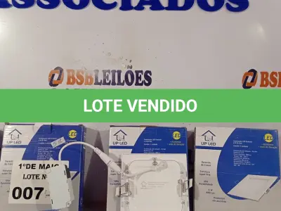 LOTE 007 - 05 LUMINÁRIAS DE LED DE EMBUTIR 6W QUADRADA. (NO ESTADO, LEILÃO NÃO TEM GARANTIA E NEM DEVOLUÇÃO, SUJEITO A POSSÍVEIS AVARIAS VISÍVEIS/OCULTAS E/OU AUSÊNCIA DE COMPONENTES).