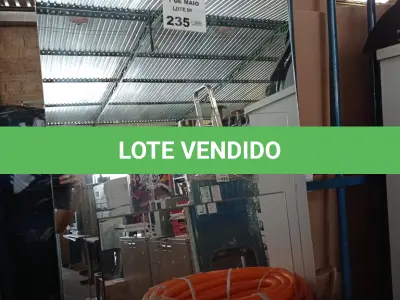 LOTE 235 - 04 ESPELHOS DE TAMANHOS DIVERSOS. (NO ESTADO, LEILÃO NÃO TEM GARANTIA E NEM DEVOLUÇÃO, SUJEITO A POSSÍVEIS AVARIAS VISÍVEIS/OCULTAS E/OU AUSÊNCIA DE COMPONENTES).