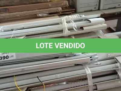 LOTE 390 - 01 LOTE COM VÁRIAS LUMINÁRIAS MARCAS E MODELOS DIVERSOS. (NO ESTADO, LEILÃO NÃO TEM GARANTIA E NEM DEVOLUÇÃO, SUJEITO A POSSÍVEIS AVARIAS VISÍVEIS/OCULTAS E/OU AUSÊNCIA DE COMPONENTES).