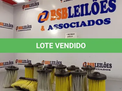 LOTE 214 - 12 BROXAS MARCAS E MODELOS DIVERSOS SEM OS CABOS. (NO ESTADO, LEILÃO NÃO TEM GARANTIA E NEM DEVOLUÇÃO, SUJEITO A POSSÍVEIS AVARIAS VISÍVEIS/OCULTAS E/OU AUSÊNCIA DE COMPONENTES).