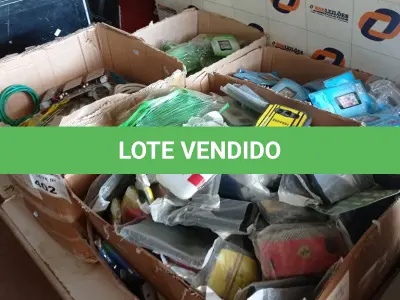 LOTE 402 - 01 LOTE COM GRANDE QUANTIDADE DE PELÍCULAS E CAPINHAS PARA CELULAR MARCAS E MODELOS DIVERSOS. (NO ESTADO, LEILÃO NÃO TEM GARANTIA E NEM DEVOLUÇÃO, SUJEITO A POSSÍVEIS AVARIAS VISÍVEIS/OCULTAS E/OU AUSÊNCIA DE COMPONENTES).
