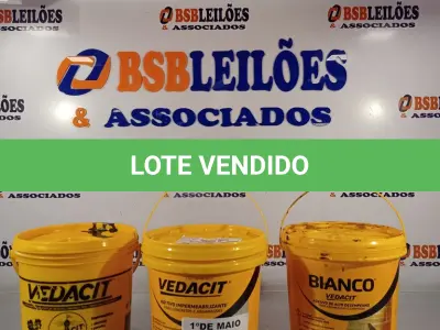 LOTE 240 - 01 BALDE DE ADITIVO IMPERMEABILIZANTE PARA CONCRETOS E ARGAMASSAS 3,6L, 01 BALDE DE ADESIVO DE ALTO DESEMPENHO PARA ARGAMASSAS E CHAPISCOS 3,6L E 01 BALDE DE ADITIVO IMPERMEABILIZANTE DE ABSOLUTA CONFIANÇA PARA CONCRETOS E ARGAMASSAS 3,6L MARCAS VEDACIT. (NO ESTADO, LEILÃO NÃO TEM GARANTIA E NEM DEVOLUÇÃO, SUJEITO A POSSÍVEIS AVARIAS VISÍVEIS/OCULTAS E/OU AUSÊNCIA DE COMPONENTES).