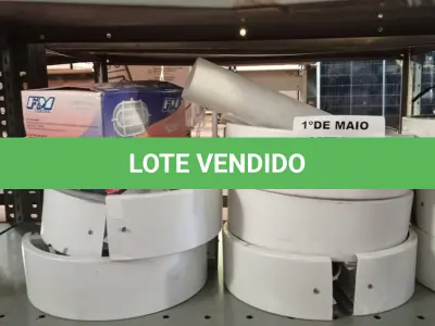 LOTE 165 - 01 LOTE COM VÁRIAS LUMINÁRIAS MARCAS E MODELOS DIVERSOS. (NO ESTADO, LEILÃO NÃO TEM GARANTIA E NEM DEVOLUÇÃO, SUJEITO A POSSÍVEIS AVARIAS VISÍVEIS/OCULTAS E/OU AUSÊNCIA DE COMPONENTES).