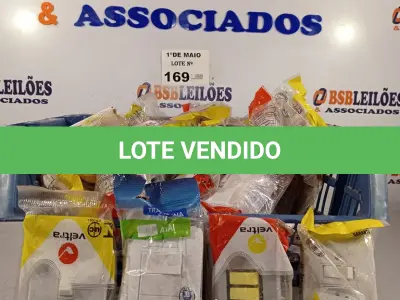 LOTE 169 - 01 LOTE COM VÁRIAS TOMADAS COM INTERRUPTOR E INTERRUPTORES MARCAS E MODELOS DIVERSOS. (NO ESTADO, LEILÃO NÃO TEM GARANTIA E NEM DEVOLUÇÃO, SUJEITO A POSSÍVEIS AVARIAS VISÍVEIS/OCULTAS E/OU AUSÊNCIA DE COMPONENTES).