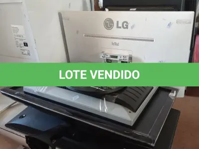 LOTE 426 - 06 MONITORES MARCAS E MODELOS DIVERSOS PARA RETIRADA DE PEÇAS. (NO ESTADO, LEILÃO NÃO TEM GARANTIA E NEM DEVOLUÇÃO, SUJEITO A POSSÍVEIS AVARIAS VISÍVEIS/OCULTAS E/OU AUSÊNCIA DE COMPONENTES).