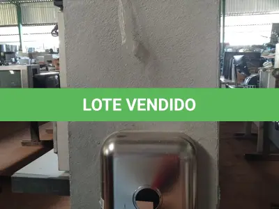 LOTE 445 - 01 PIA EM AÇO INOX CIMENTADA MEDINDO 1,50M X 0,53CM. (NO ESTADO, LEILÃO NÃO TEM GARANTIA E NEM DEVOLUÇÃO, SUJEITO A POSSÍVEIS AVARIAS VISÍVEIS/OCULTAS E/OU AUSÊNCIA DE COMPONENTES).
