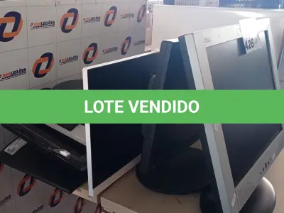 LOTE 426 - 06 MONITORES MARCAS E MODELOS DIVERSOS PARA RETIRADA DE PEÇAS. (NO ESTADO, LEILÃO NÃO TEM GARANTIA E NEM DEVOLUÇÃO, SUJEITO A POSSÍVEIS AVARIAS VISÍVEIS/OCULTAS E/OU AUSÊNCIA DE COMPONENTES).