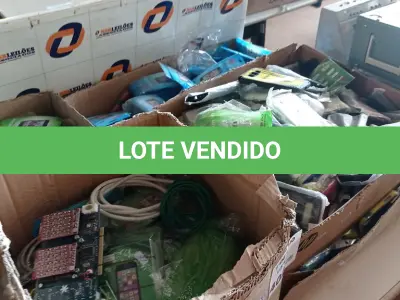 LOTE 402 - 01 LOTE COM GRANDE QUANTIDADE DE PELÍCULAS E CAPINHAS PARA CELULAR MARCAS E MODELOS DIVERSOS. (NO ESTADO, LEILÃO NÃO TEM GARANTIA E NEM DEVOLUÇÃO, SUJEITO A POSSÍVEIS AVARIAS VISÍVEIS/OCULTAS E/OU AUSÊNCIA DE COMPONENTES).