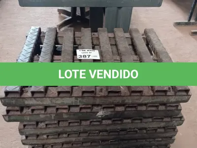 LOTE 387 - 07 PALETES DE FERRO. (NO ESTADO, LEILÃO NÃO TEM GARANTIA E NEM DEVOLUÇÃO, SUJEITO A POSSÍVEIS AVARIAS VISÍVEIS/OCULTAS E/OU AUSÊNCIA DE COMPONENTES).