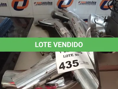 LOTE 435 - 01 LOTE COM VÁRIAS CAPAS PROTETORAS DE ESCAPAMENTO MODELOS DIVERSOS. (NO ESTADO, LEILÃO NÃO TEM GARANTIA E NEM DEVOLUÇÃO, SUJEITO A POSSÍVEIS AVARIAS VISÍVEIS/OCULTAS E/OU AUSÊNCIA DE COMPONENTES).