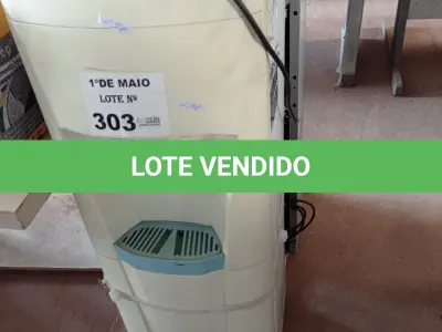 LOTE 303 - 01 BEBEDOURO PARA GARRAFÃO SEM A IDENTIFICAÇÃO DE VOLTAGEM. (NO ESTADO, LEILÃO NÃO TEM GARANTIA E NEM DEVOLUÇÃO, SUJEITO A POSSÍVEIS AVARIAS VISÍVEIS/OCULTAS E/OU AUSÊNCIA DE COMPONENTES).