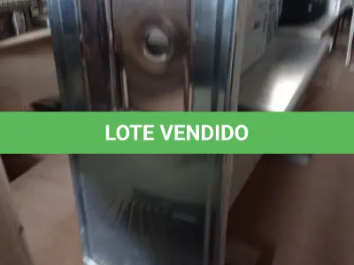 LOTE 338 - 01 PIA EM AÇO INOX CIMENTADA MEDINDO 1,80M X 0,53CM. (NO ESTADO, LEILÃO NÃO TEM GARANTIA E NEM DEVOLUÇÃO, SUJEITO A POSSÍVEIS AVARIAS VISÍVEIS/OCULTAS E/OU AUSÊNCIA DE COMPONENTES).