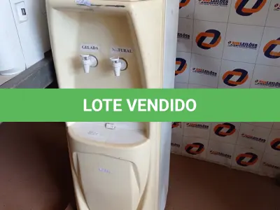LOTE 286 - 01 BEBEDOURO PARA GARRAFÃO 220V. (NO ESTADO, LEILÃO NÃO TEM GARANTIA E NEM DEVOLUÇÃO, SUJEITO A POSSÍVEIS AVARIAS VISÍVEIS/OCULTAS E/OU AUSÊNCIA DE COMPONENTES).