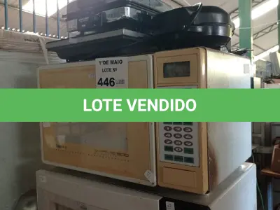 LOTE 446 - 02 MICRO-ONDAS, 01 MÁQUINA DE CUPCAKE, 01 GRILL/WAFFLE MAKER E 01 FOGÃO DE INDUÇÃO MARCAS E MODELOS DIVERSOS PARA RETIRADA DE PEÇAS.  (NO ESTADO, LEILÃO NÃO TEM GARANTIA E NEM DEVOLUÇÃO, SUJEITO A POSSÍVEIS AVARIAS VISÍVEIS/OCULTAS E/OU AUSÊNCIA DE COMPONENTES).