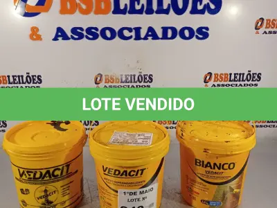 LOTE 240 - 01 BALDE DE ADITIVO IMPERMEABILIZANTE PARA CONCRETOS E ARGAMASSAS 3,6L, 01 BALDE DE ADESIVO DE ALTO DESEMPENHO PARA ARGAMASSAS E CHAPISCOS 3,6L E 01 BALDE DE ADITIVO IMPERMEABILIZANTE DE ABSOLUTA CONFIANÇA PARA CONCRETOS E ARGAMASSAS 3,6L MARCAS VEDACIT. (NO ESTADO, LEILÃO NÃO TEM GARANTIA E NEM DEVOLUÇÃO, SUJEITO A POSSÍVEIS AVARIAS VISÍVEIS/OCULTAS E/OU AUSÊNCIA DE COMPONENTES).