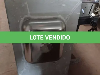 LOTE 373 - 01 PIA EM AÇO INOX CIMENTADO MEDINDO 1,80M X 0,53CM. (NO ESTADO, LEILÃO NÃO TEM GARANTIA E NEM DEVOLUÇÃO, SUJEITO A POSSÍVEIS AVARIAS VISÍVEIS/OCULTAS E/OU AUSÊNCIA DE COMPONENTES).
