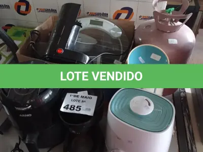 LOTE 485 - 02 UMIDIFICADORES DE AR, 02 CAFETEIRAS, 01 AIR FRY, 01 BOTIJÃO DE GÁS R22 VAZIO, 01 BALANÇA DE USO DOMÉSTICO E VÁRIAS PEÇAS PARA ESPREMEDORES DE CITRUS INCOMPLETOS. (NO ESTADO, LEILÃO NÃO TEM GARANTIA E NEM DEVOLUÇÃO, SUJEITO A POSSÍVEIS AVARIAS VISÍVEIS/OCULTAS E/OU AUSÊNCIA DE COMPONENTES).