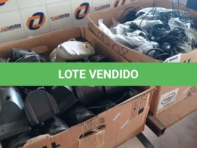 LOTE 416 - 01 LOTE COM GRANDE QUANTIDADE DE MOUSE, CABOS DE FORÇA E CAIXINHAS DE SOM PARA PC MARCAS E MODELOS DIVERSOS. (NO ESTADO, LEILÃO NÃO TEM GARANTIA E NEM DEVOLUÇÃO, SUJEITO A POSSÍVEIS AVARIAS VISÍVEIS/OCULTAS E/OU AUSÊNCIA DE COMPONENTES).