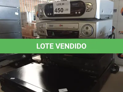 LOTE 450 - 05 APARELHOS DE VIDEOCASSETE, 01 MICROSSYSTEM E 01 APARELHO DE FM FORTEX.  (NO ESTADO, LEILÃO NÃO TEM GARANTIA E NEM DEVOLUÇÃO, SUJEITO A POSSÍVEIS AVARIAS VISÍVEIS/OCULTAS E/OU AUSÊNCIA DE COMPONENTES).