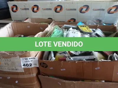 LOTE 402 - 01 LOTE COM GRANDE QUANTIDADE DE PELÍCULAS E CAPINHAS PARA CELULAR MARCAS E MODELOS DIVERSOS. (NO ESTADO, LEILÃO NÃO TEM GARANTIA E NEM DEVOLUÇÃO, SUJEITO A POSSÍVEIS AVARIAS VISÍVEIS/OCULTAS E/OU AUSÊNCIA DE COMPONENTES).