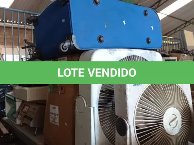 LOTE 389 - 01 MALA DE VIAGEM E VÁRIOS VENTILADORES MARCAS E MODELOS DIVERSOS. (NO ESTADO, LEILÃO NÃO TEM GARANTIA E NEM DEVOLUÇÃO, SUJEITO A POSSÍVEIS AVARIAS VISÍVEIS/OCULTAS E/OU AUSÊNCIA DE COMPONENTES).