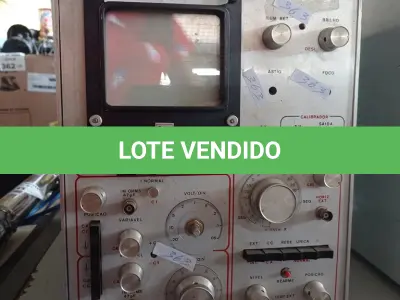 LOTE 407 - 01 OSCILOSCÓPIO MODELO 704. (NO ESTADO, LEILÃO NÃO TEM GARANTIA E NEM DEVOLUÇÃO, SUJEITO A POSSÍVEIS AVARIAS VISÍVEIS/OCULTAS E/OU AUSÊNCIA DE COMPONENTES).