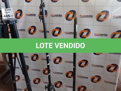 LOTE 405 - 03 TRIPÉS PARA CÂMERAS. (NO ESTADO, LEILÃO NÃO TEM GARANTIA E NEM DEVOLUÇÃO, SUJEITO A POSSÍVEIS AVARIAS VISÍVEIS/OCULTAS E/OU AUSÊNCIA DE COMPONENTES).