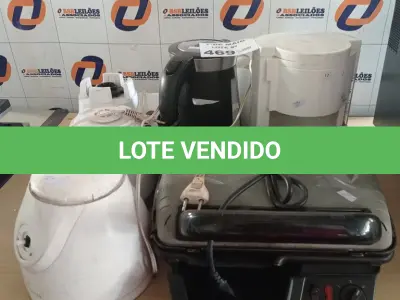 LOTE 469 - 01 GRILL, 01 CAFETEIRA, 01CHALEIRA ELÉTRICA E 04 BASES DE LIQUIDIFICADOR INCOMPLETOS MARCAS E MODELOS DIVERSOS PARA RETIRADA DE PEÇAS. (NO ESTADO, LEILÃO NÃO TEM GARANTIA E NEM DEVOLUÇÃO, SUJEITO A POSSÍVEIS AVARIAS VISÍVEIS/OCULTAS E/OU AUSÊNCIA DE COMPONENTES).