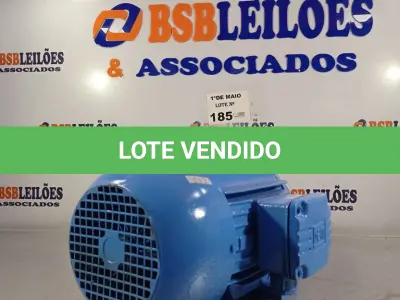 LOTE 185 - 01 MOTOR ELÉTRICO TRIFÁSICO. (NO ESTADO, LEILÃO NÃO TEM GARANTIA E NEM DEVOLUÇÃO, SUJEITO A POSSÍVEIS AVARIAS VISÍVEIS/OCULTAS E/OU AUSÊNCIA DE COMPONENTES).