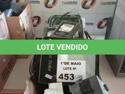 LOTE 453 - 01 LOTE COM VÁRIOS PAINÉIS, REFLETORES DE LED E DISJUNTORES MARCAS E MODELOS DIVERSOS. (NO ESTADO, LEILÃO NÃO TEM GARANTIA E NEM DEVOLUÇÃO, SUJEITO A POSSÍVEIS AVARIAS VISÍVEIS/OCULTAS E/OU AUSÊNCIA DE COMPONENTES).