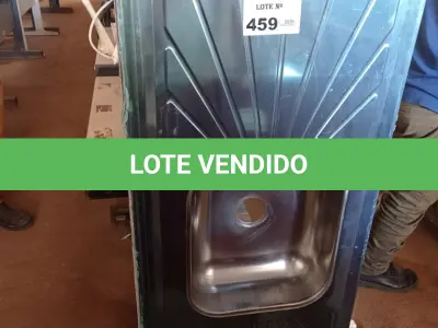 LOTE 459 - 01 PIA EM AÇO INOX CIMENTADA MEDINDO 1,20M X 0,53CM. (NO ESTADO, LEILÃO NÃO TEM GARANTIA E NEM DEVOLUÇÃO, SUJEITO A POSSÍVEIS AVARIAS VISÍVEIS/OCULTAS E/OU AUSÊNCIA DE COMPONENTES).