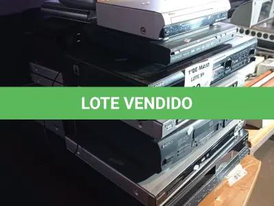 LOTE 489 - 12 APARELHOS DE DVD E 03 VIDEOCASSETES MARCAS E MODELOS DIVERSOS. (NO ESTADO, LEILÃO NÃO TEM GARANTIA E NEM DEVOLUÇÃO, SUJEITO A POSSÍVEIS AVARIAS VISÍVEIS/OCULTAS E/OU AUSÊNCIA DE COMPONENTES).