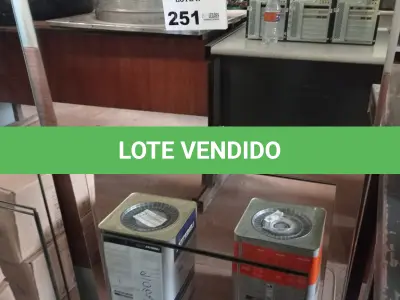 LOTE 251 - 04 ESPELHOS DE TAMANHOS DIVERSOS. (NO ESTADO, LEILÃO NÃO TEM GARANTIA E NEM DEVOLUÇÃO, SUJEITO A POSSÍVEIS AVARIAS VISÍVEIS/OCULTAS E/OU AUSÊNCIA DE COMPONENTES).