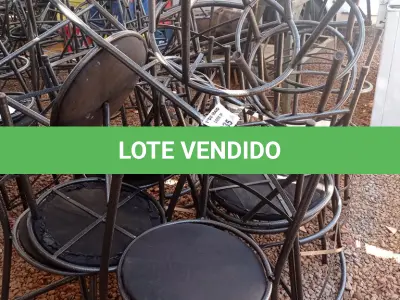 LOTE 635 - 01 LOTE COM VÁRIAS CADEIRAS DE FERRO COM AVARIAS. (NO ESTADO, LEILÃO NÃO TEM GARANTIA E NEM DEVOLUÇÃO, SUJEITO A POSSÍVEIS AVARIAS VISÍVEIS/OCULTAS E/OU AUSÊNCIA DE COMPONENTES).